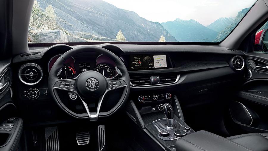Торпедо Alfa Romeo Stelvio Ti (949) 2017 года  (NA) (фото 34 из 34)